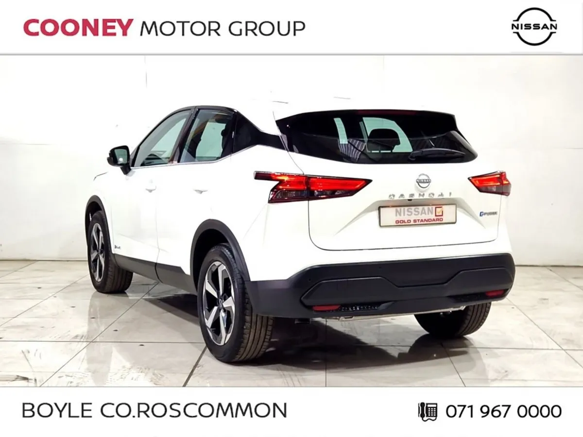 Nissan Qashqai MPV, Petrol, 2024, White