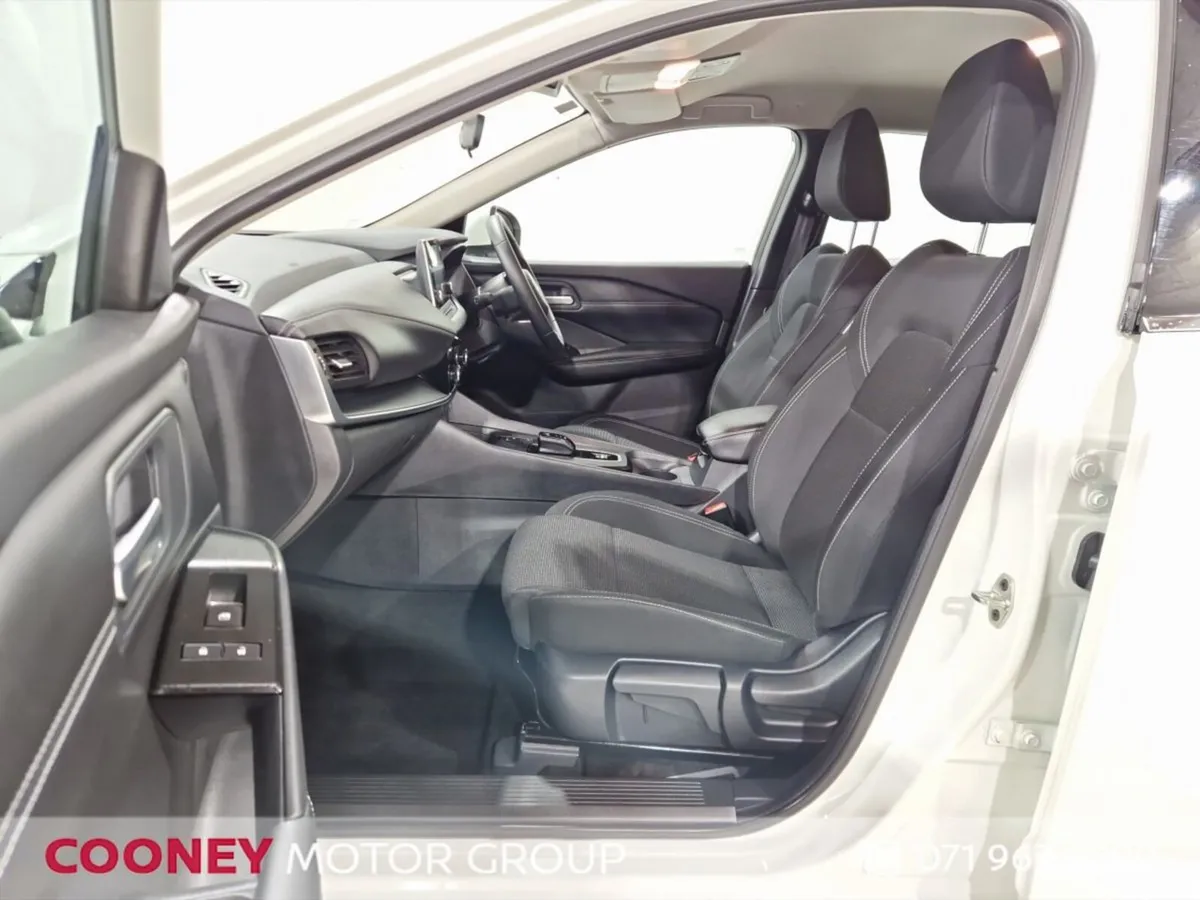 Nissan Qashqai MPV, Petrol, 2024, White