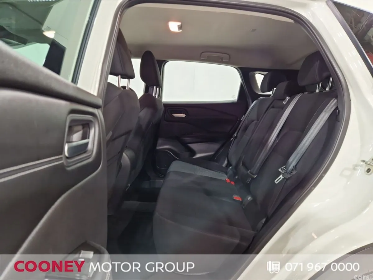 Nissan Qashqai MPV, Petrol, 2024, White