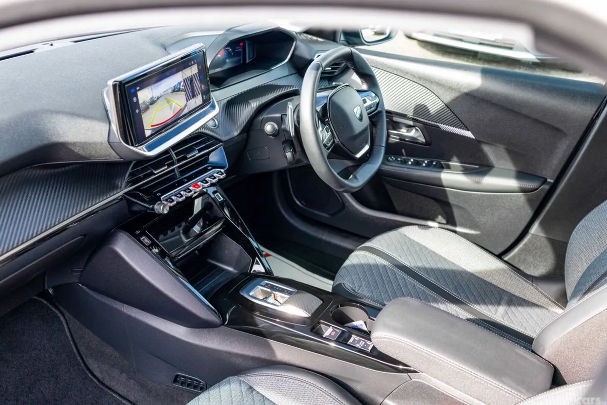 Peugeot 208 Hatchback, Petrol, 2025, Grey