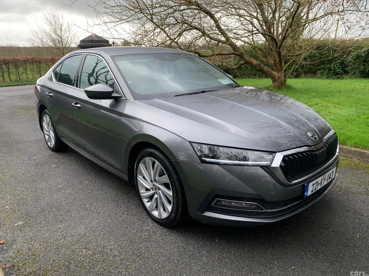 Skoda Octavia Saloon, Diesel, 2022, Grey