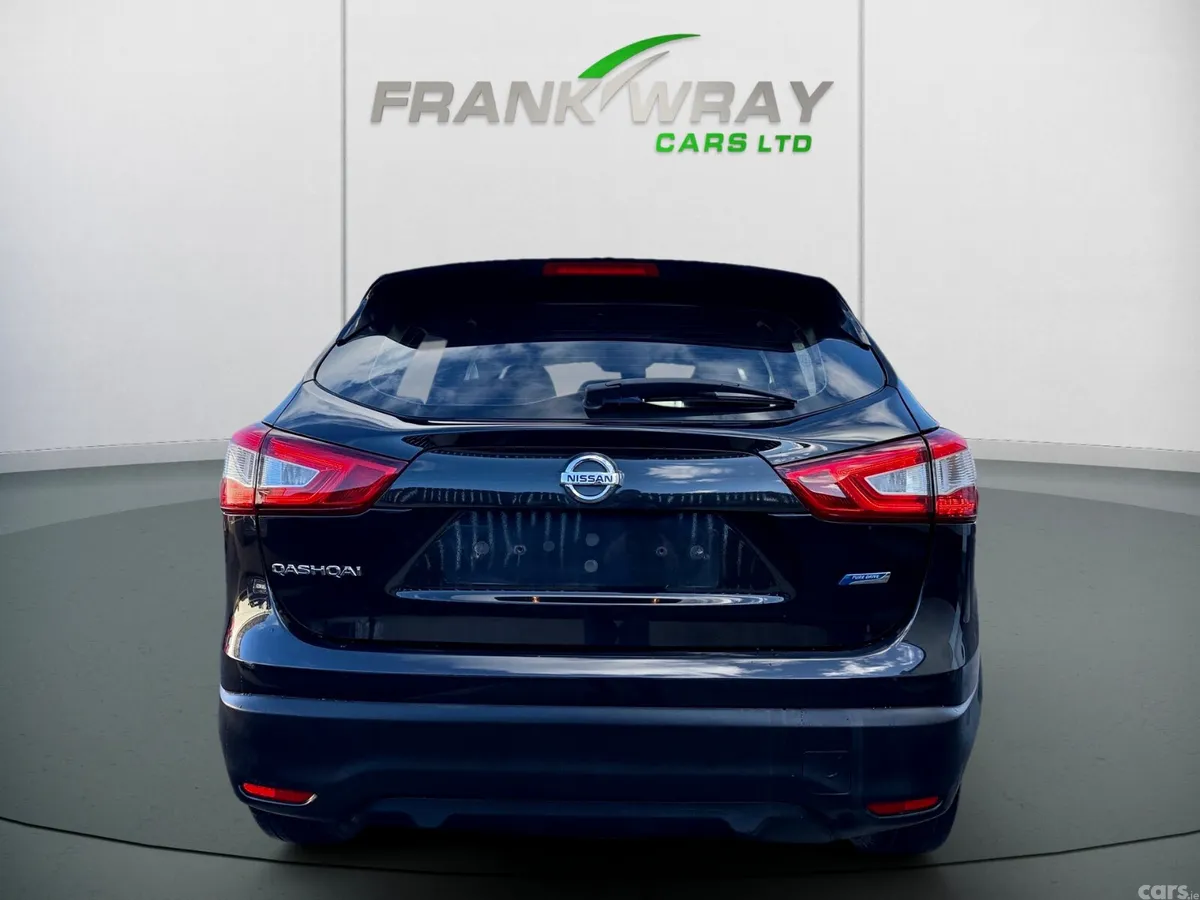 Nissan Qashqai Hatchback, Diesel, 2016, Black