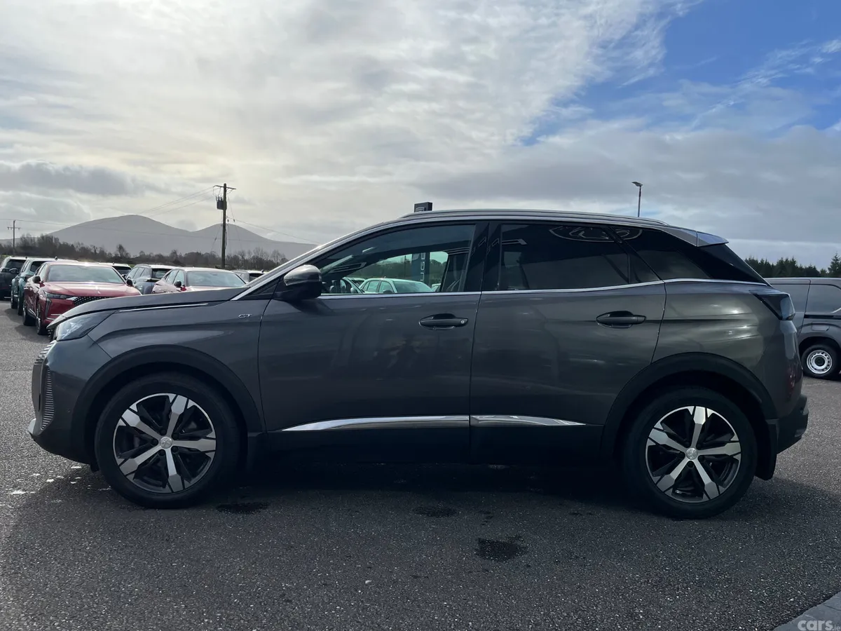 Peugeot 3008 MPV, Diesel, 2022, Grey