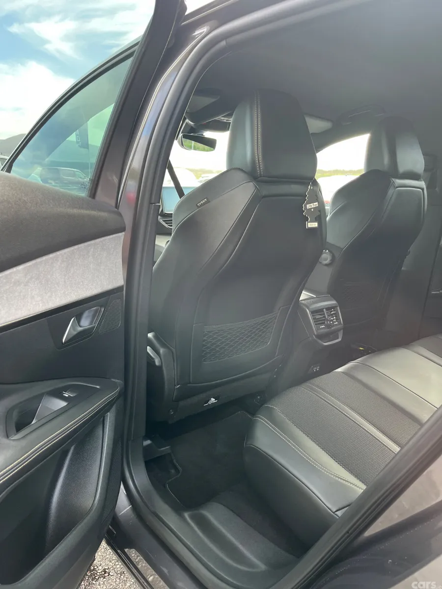 Peugeot 3008 MPV, Diesel, 2022, Grey