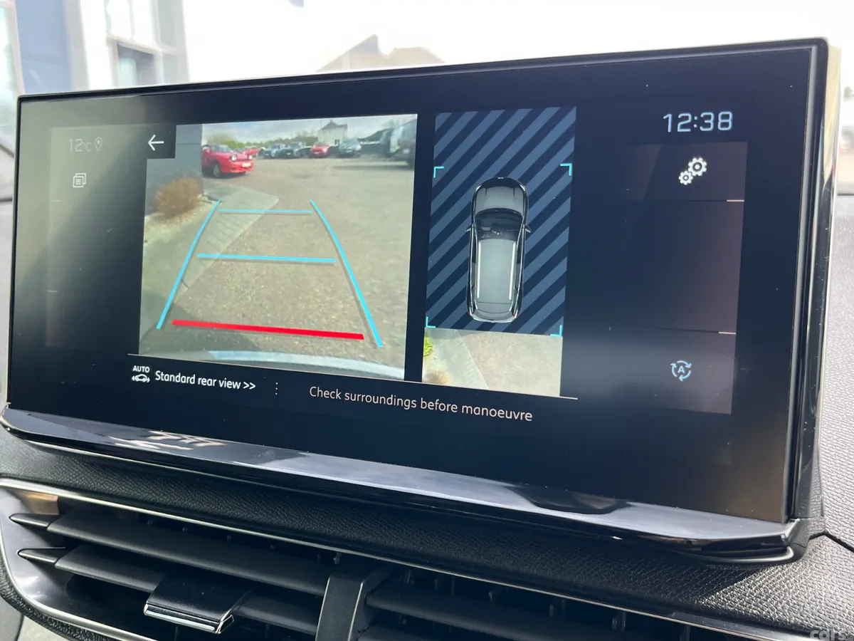 Peugeot 3008 MPV, Diesel, 2022, Grey