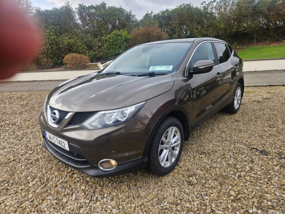 Nissan Qashqai MPV, Diesel, 2014, Brown