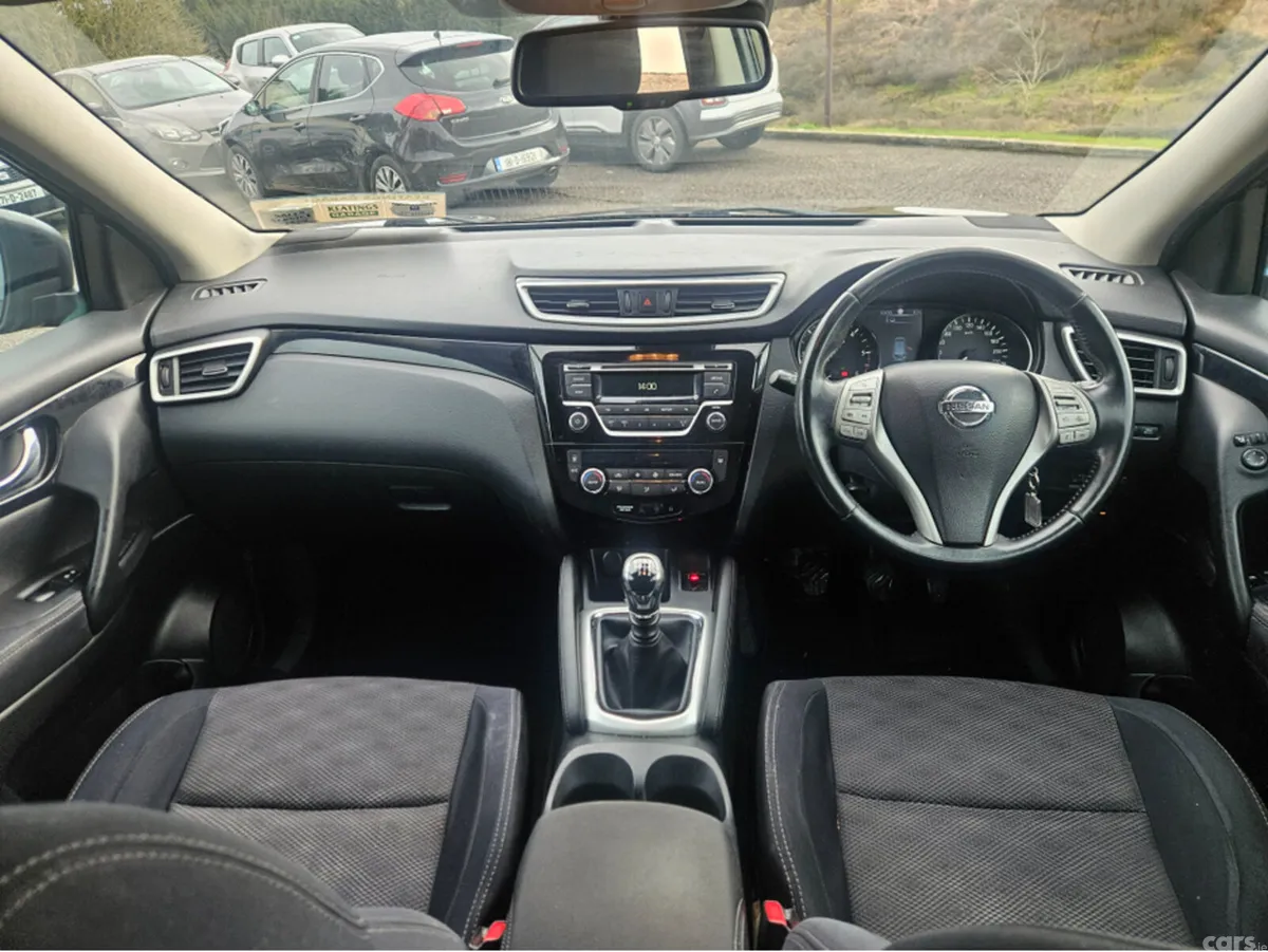 Nissan Qashqai MPV, Diesel, 2014, Brown