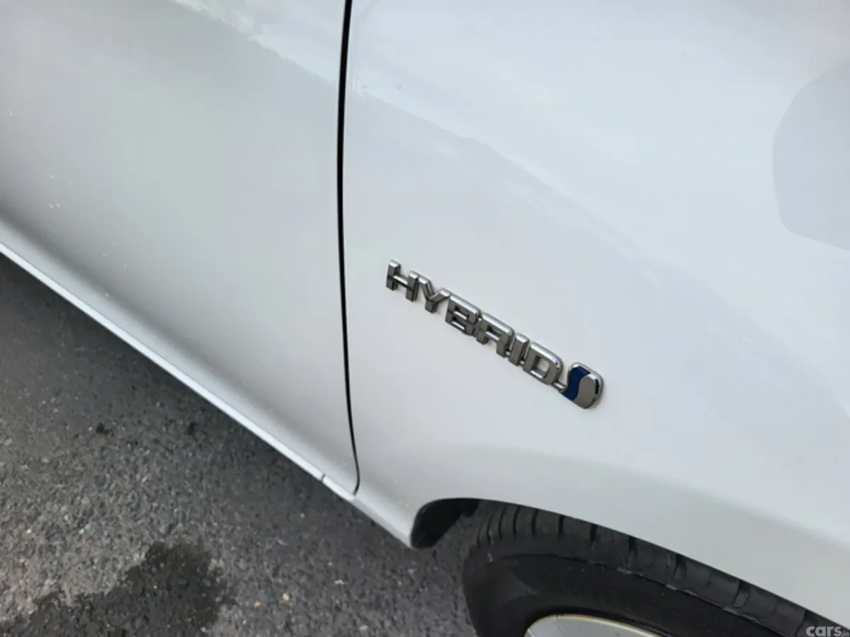 Toyota Aqua Hatchback, Petrol Hybrid, 2020, White