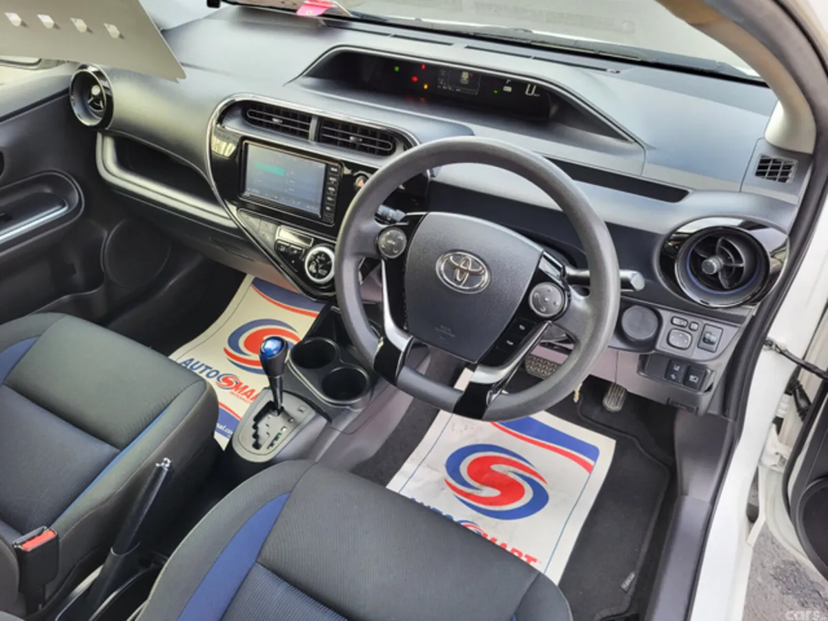 Toyota Aqua Hatchback, Petrol Hybrid, 2020, White