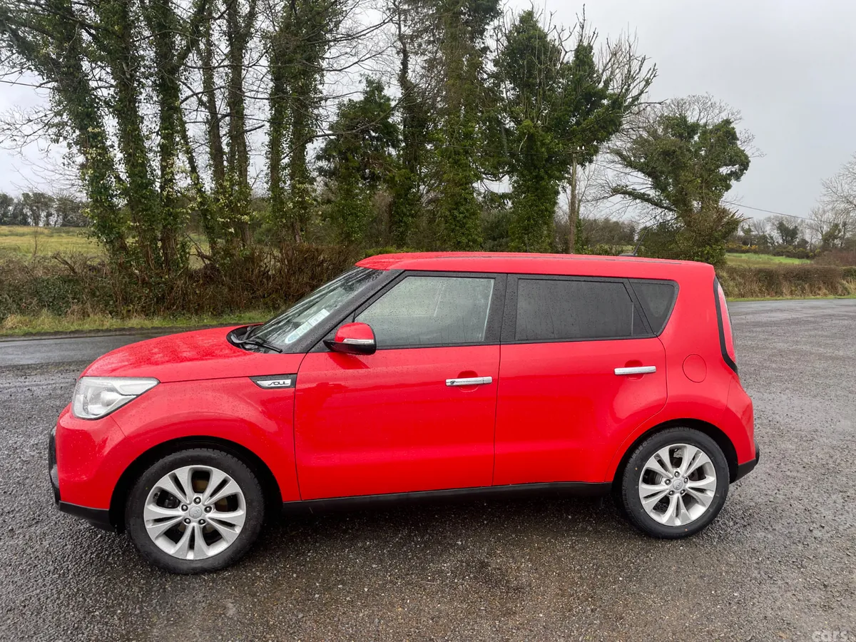 Kia Soul Hatchback, Diesel, 2015, Red