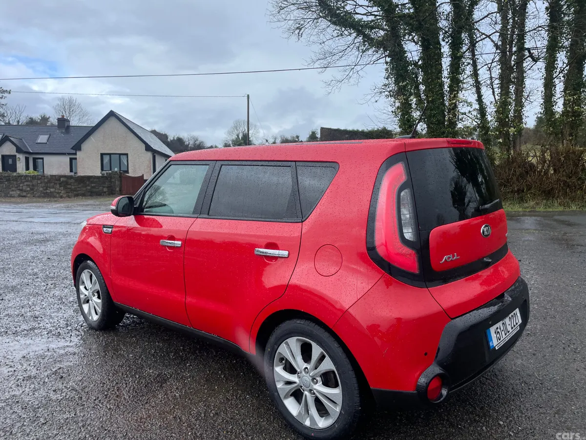 Kia Soul Hatchback, Diesel, 2015, Red