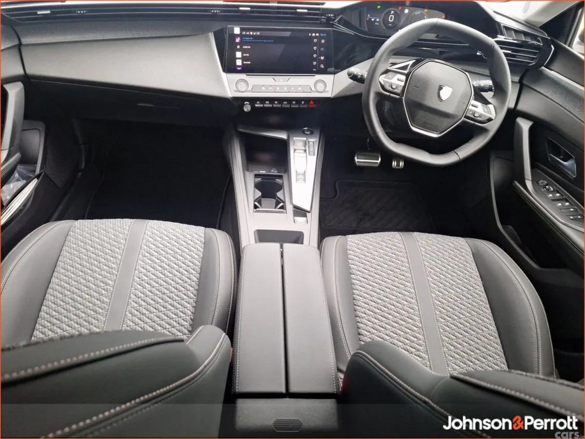 Peugeot 308 Hatchback, Petrol, 2026, Grey