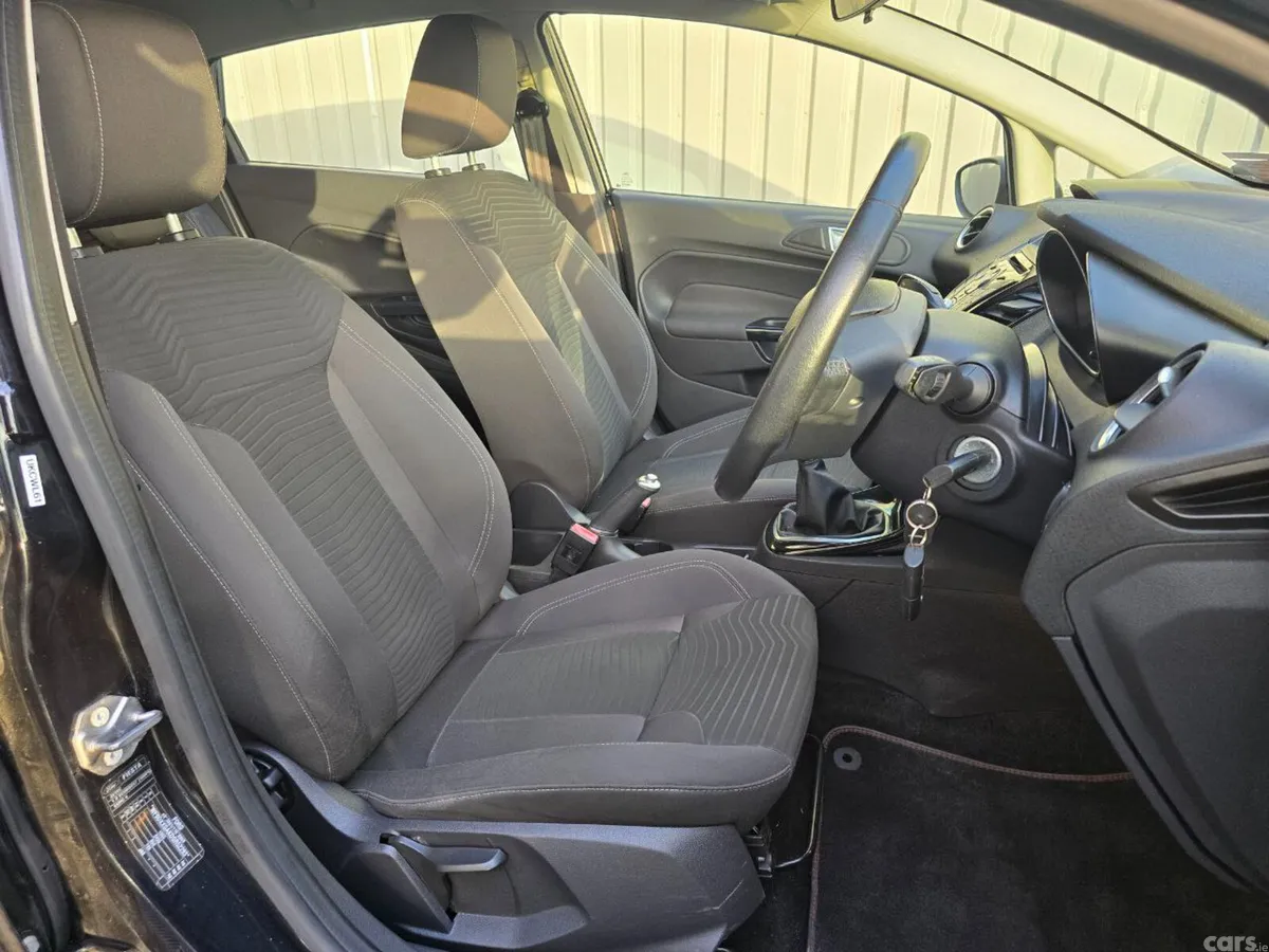 Ford Fiesta Hatchback, Petrol, 2016, Black