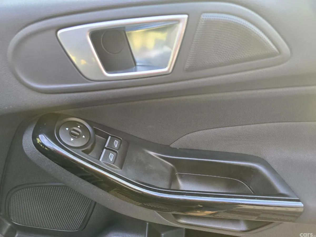 Ford Fiesta Hatchback, Petrol, 2016, Black