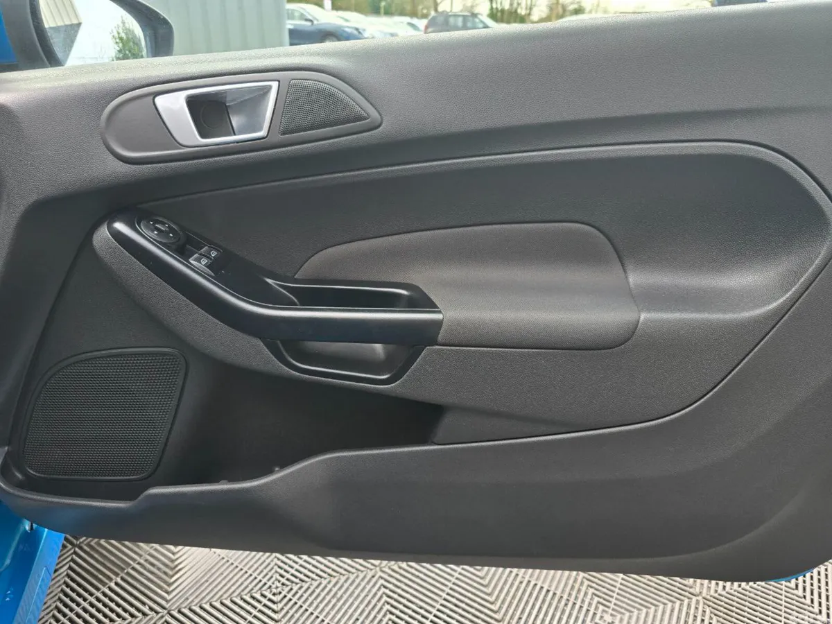 Ford Fiesta Hatchback, Petrol, 2015, Blue