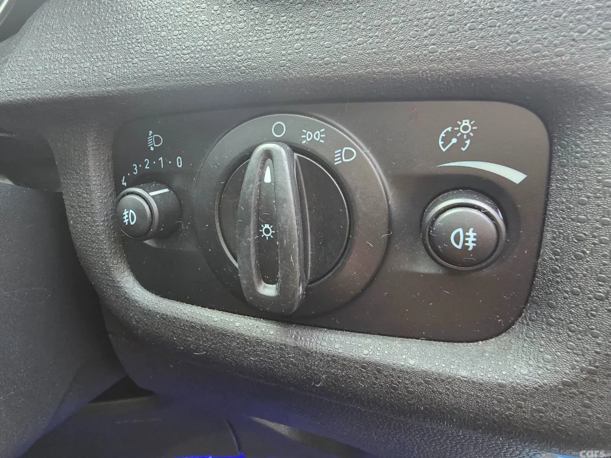 Ford Fiesta Hatchback, Petrol, 2015, Blue