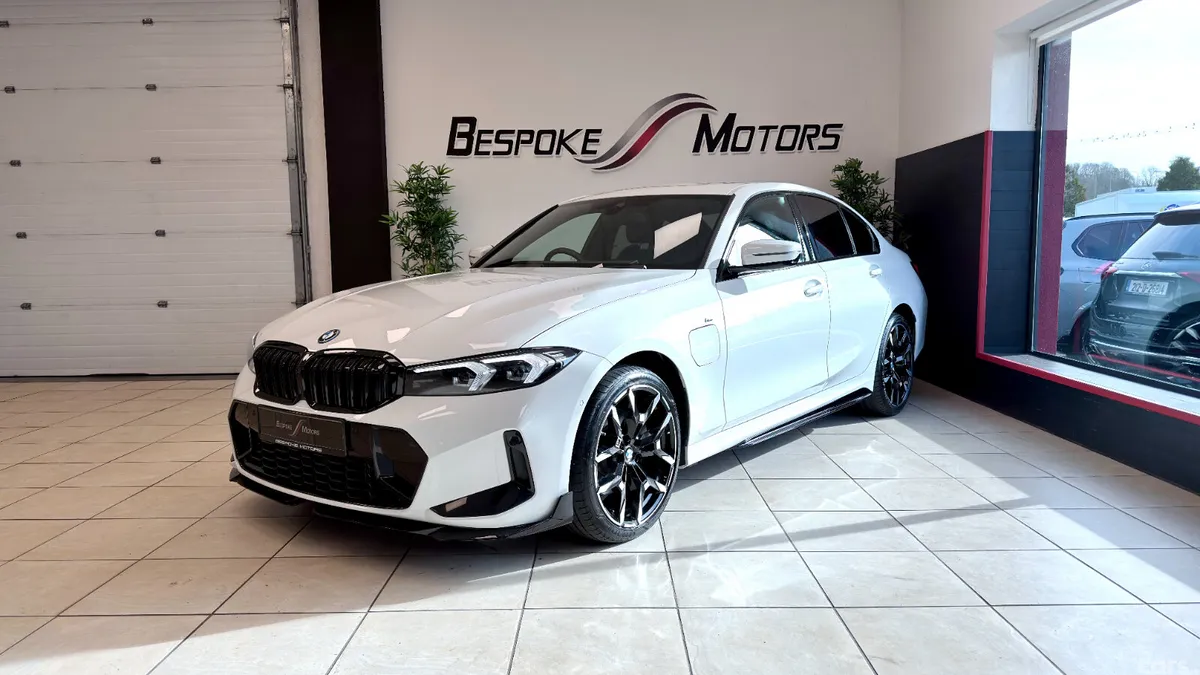 BMW 3-Series Saloon, Petrol Hybrid, 2025, White