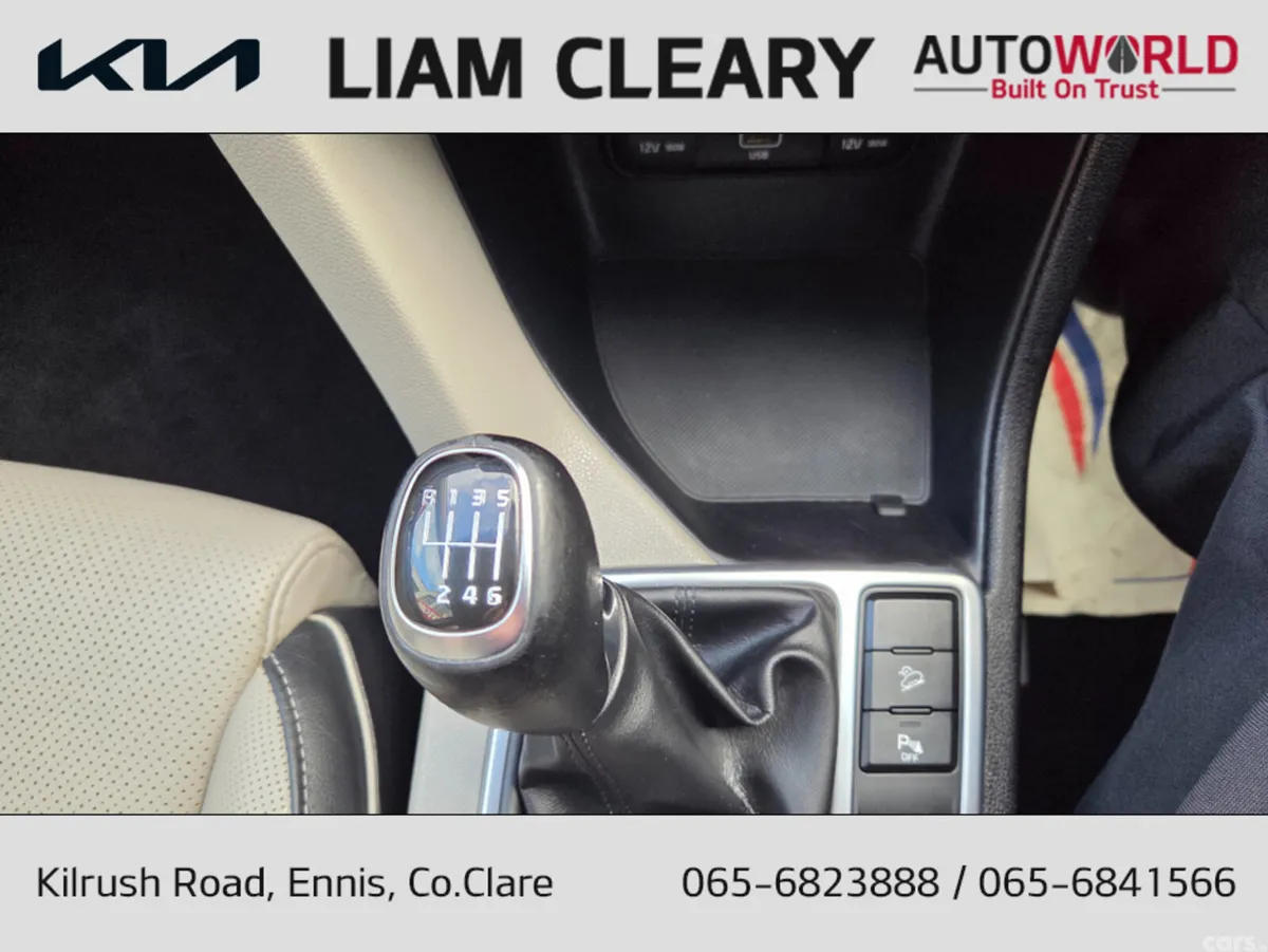 Kia Sportage MPV, Diesel Hybrid, 2020, Red