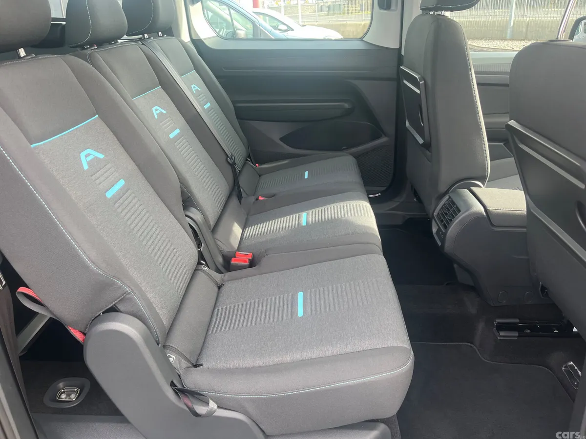 Ford Tourneo Connect MPV, Diesel, 2026, Black