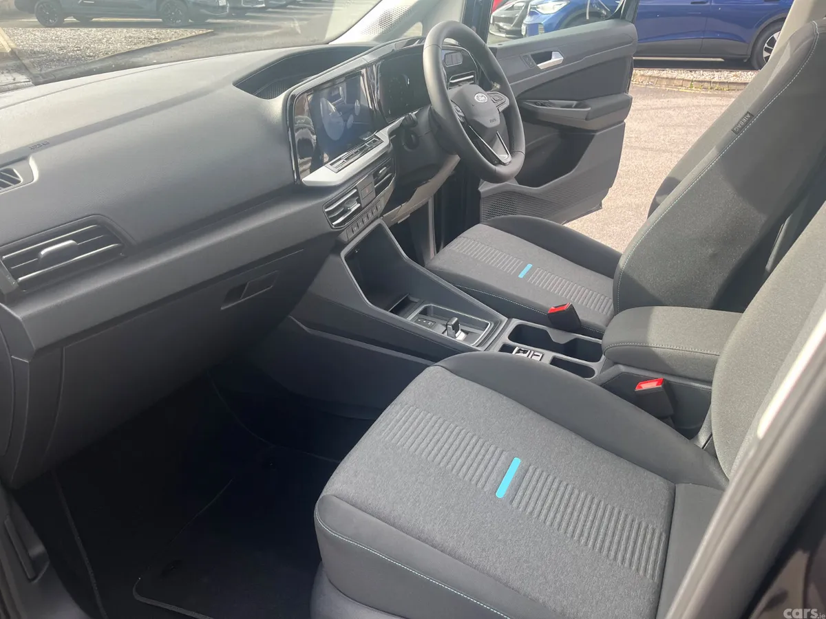 Ford Tourneo Connect MPV, Diesel, 2026, Black