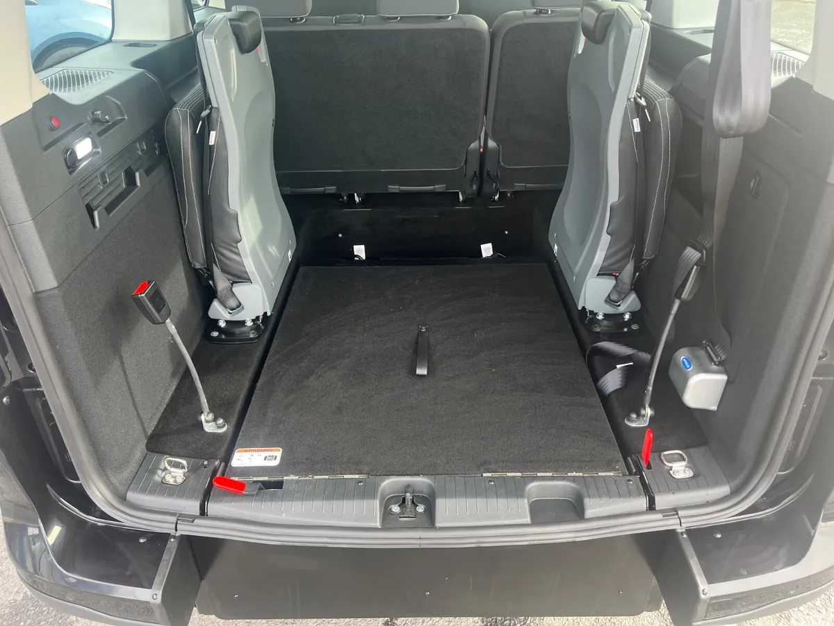 Ford Tourneo Connect MPV, Diesel, 2026, Black