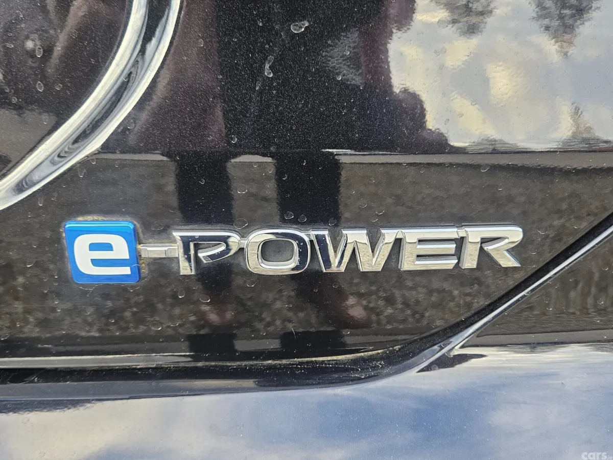 Nissan Qashqai MPV, Petrol Hybrid, 2020, Black