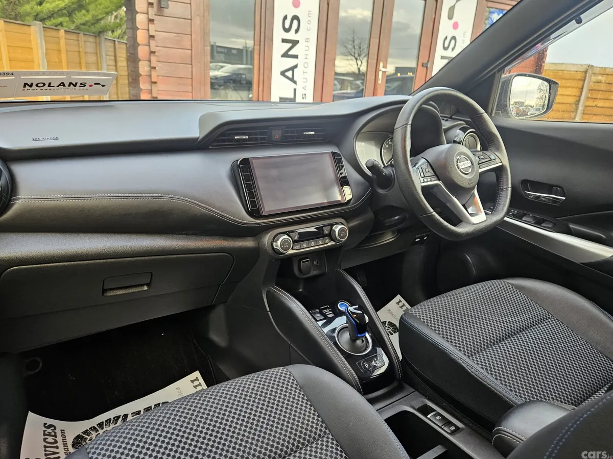 Nissan Qashqai MPV, Petrol Hybrid, 2020, Black
