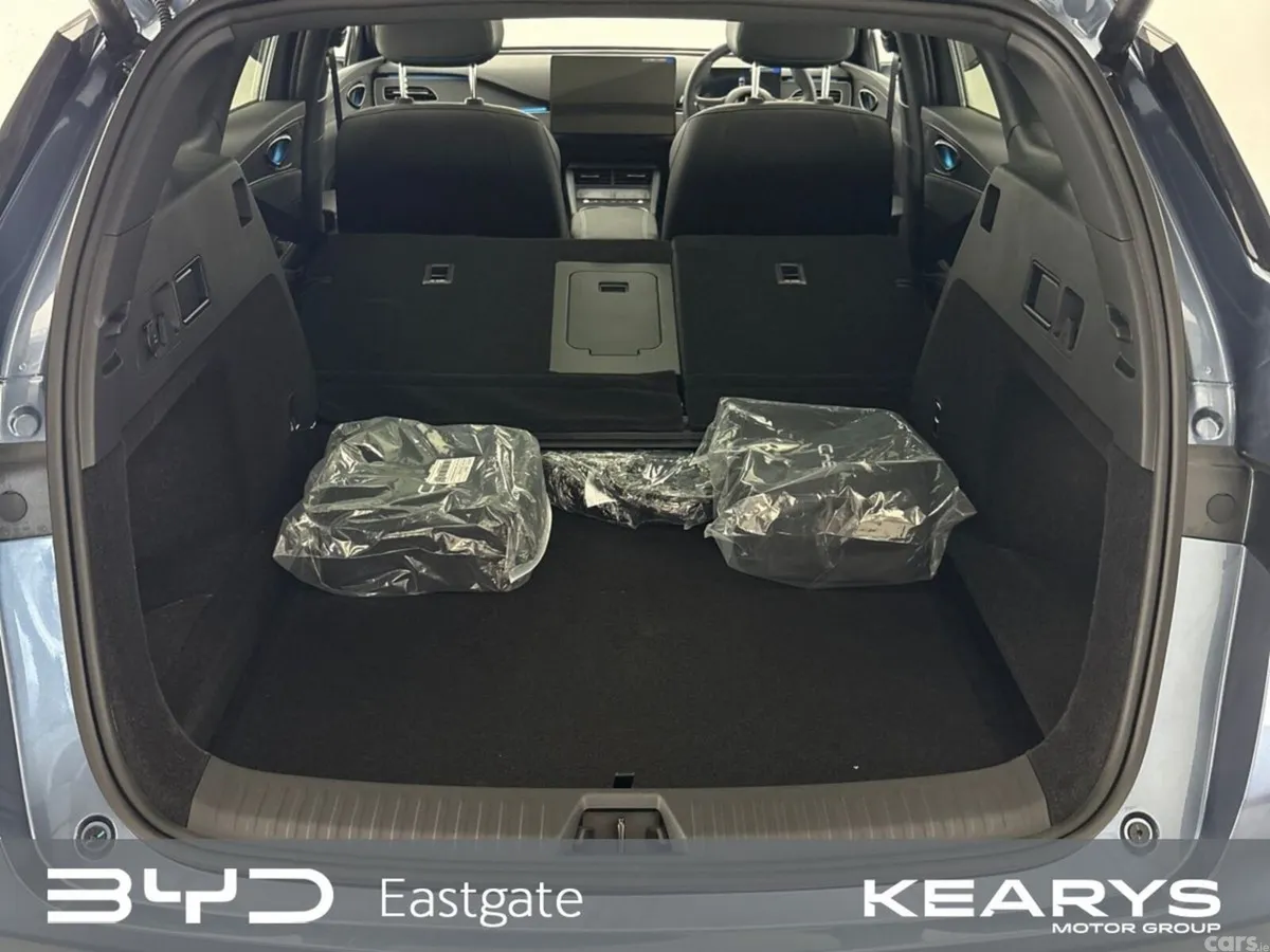 BYD Seal 6 Estate, Petrol Plug-in Hybrid, 2027, Blue