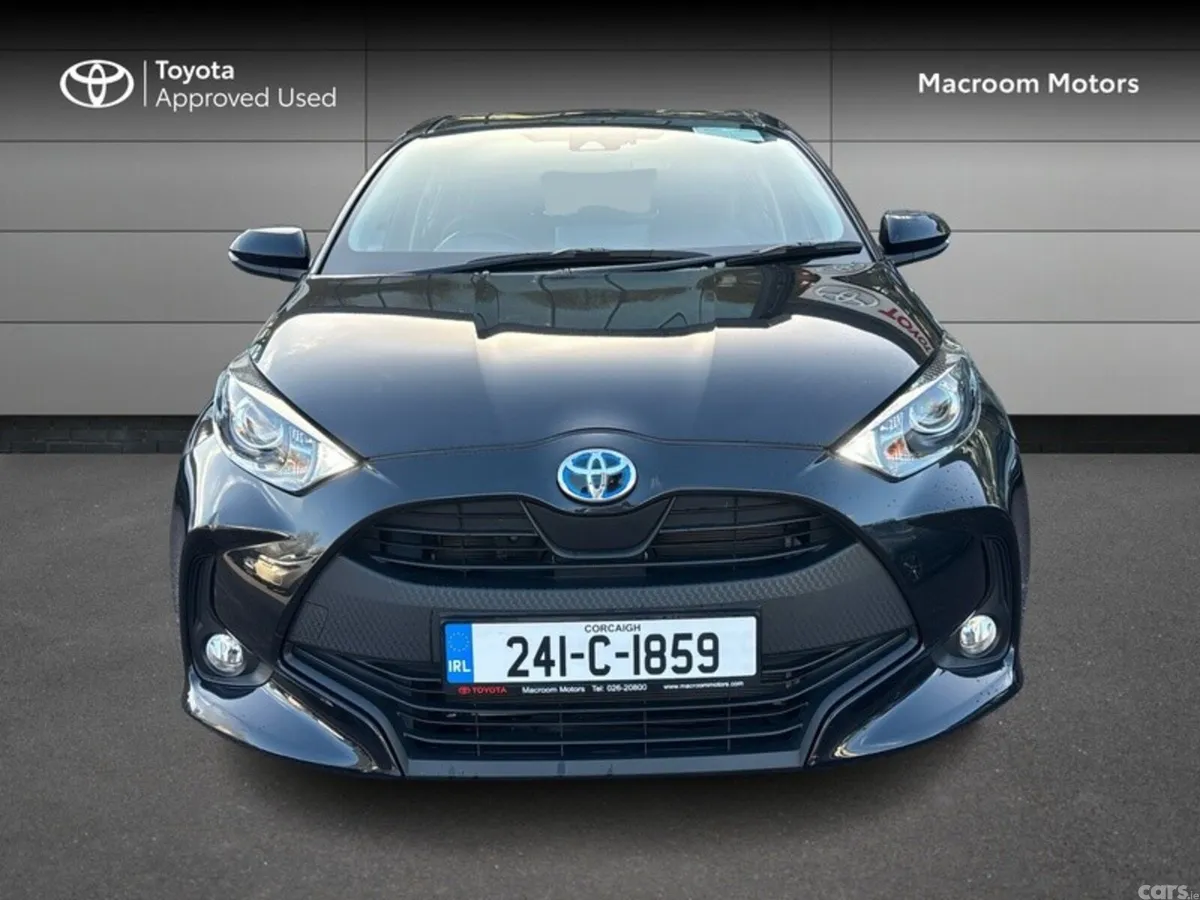 Toyota Yaris Hatchback, Petrol Hybrid, 2024, Black
