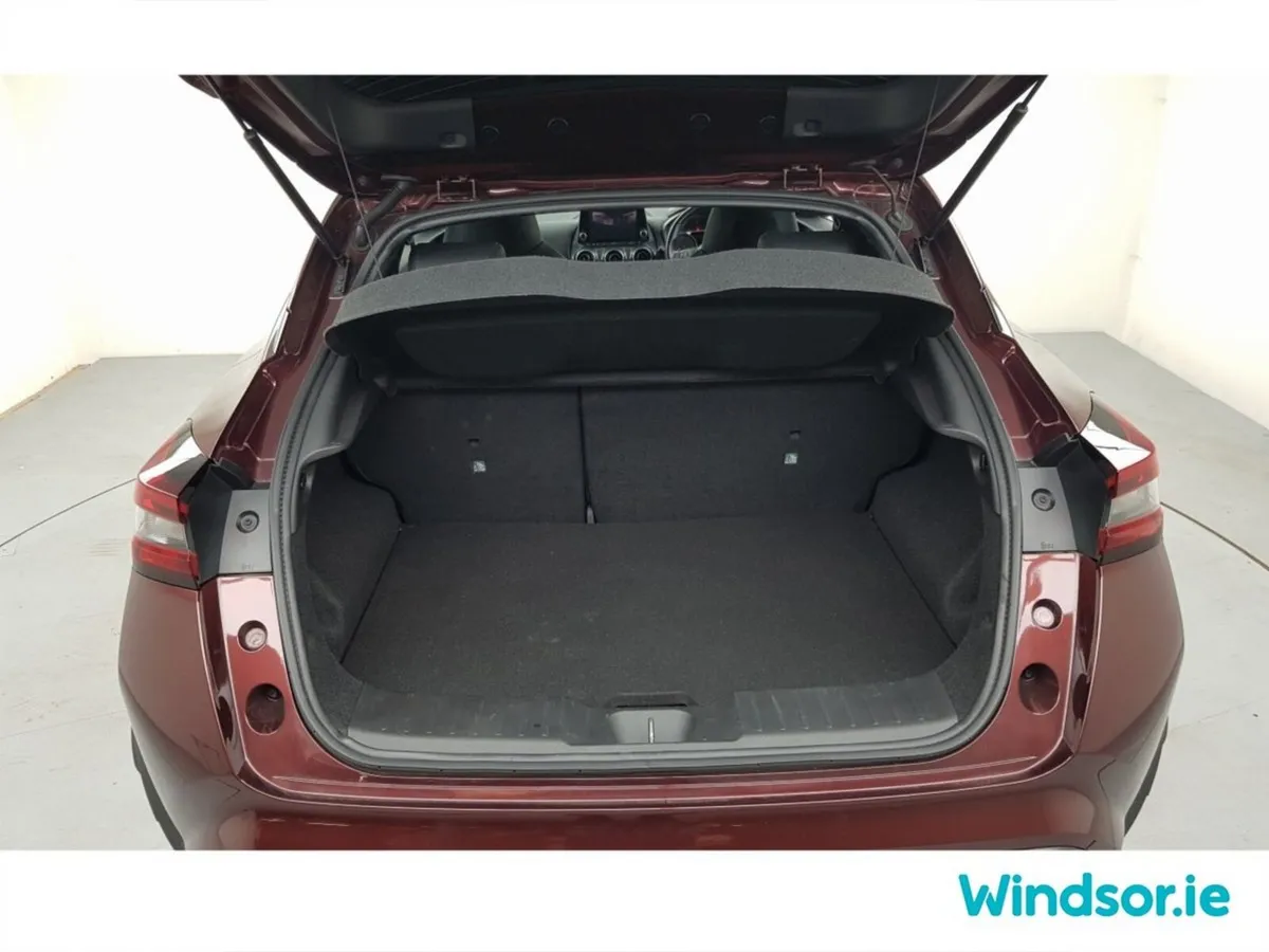Nissan Juke SUV, Petrol, 2024, Red