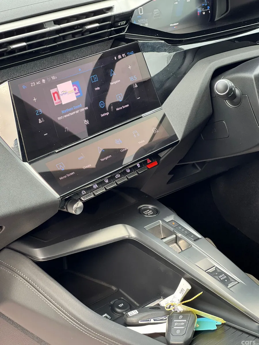 Peugeot 308 Estate, Petrol, 2023, Grey