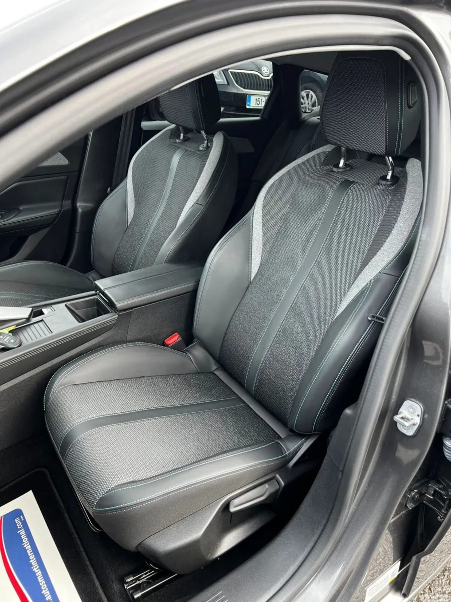 Peugeot 308 Estate, Petrol, 2023, Grey