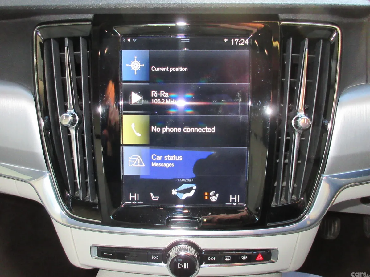 Volvo S90 Saloon, Diesel, 2019, Black