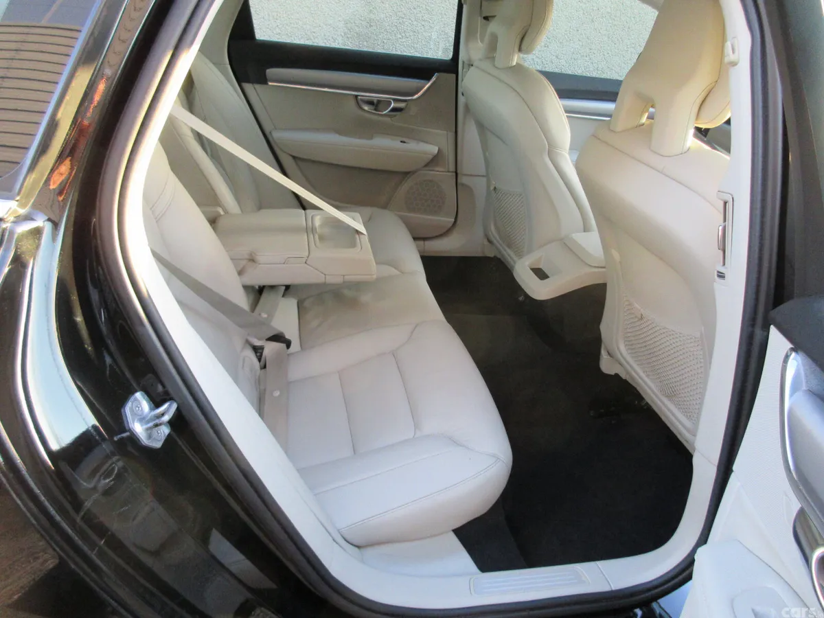 Volvo S90 Saloon, Diesel, 2019, Black