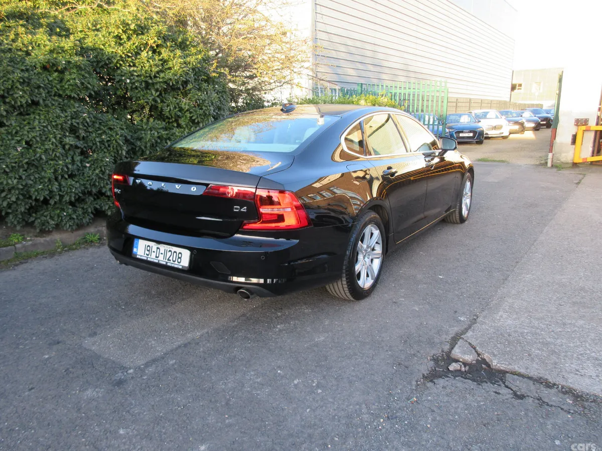 Volvo S90 Saloon, Diesel, 2019, Black