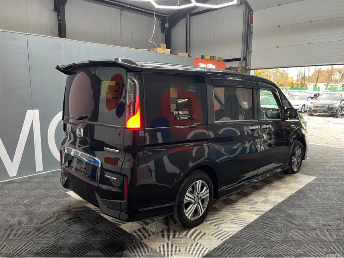 Honda Stepwagon MPV, Petrol Hybrid, 2019, Black