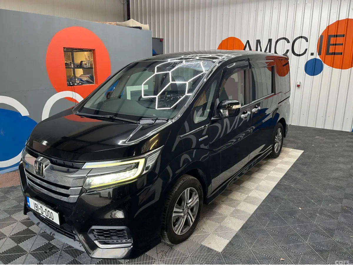 Honda Stepwagon MPV, Petrol Hybrid, 2019, Black