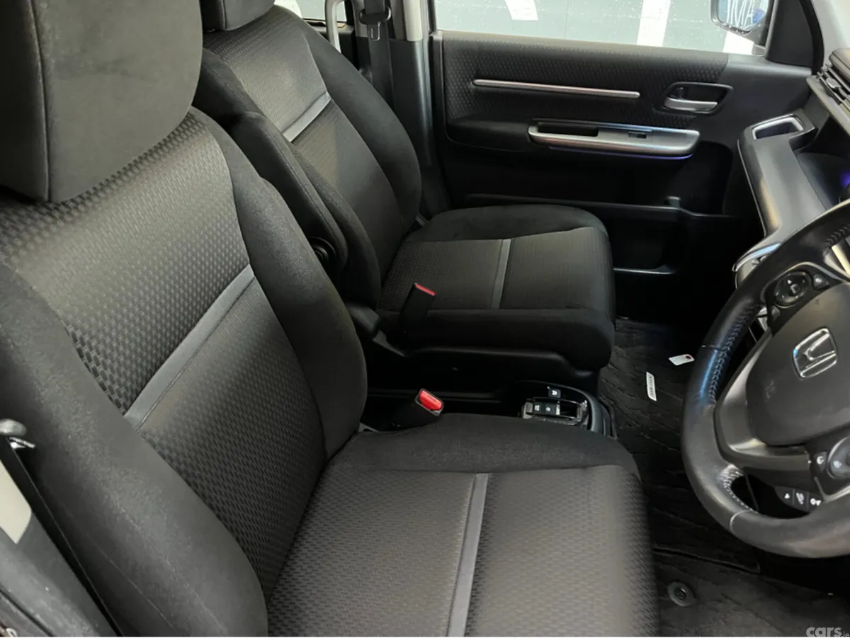 Honda Stepwagon MPV, Petrol Hybrid, 2019, Black