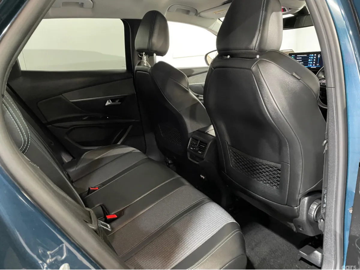 Peugeot 3008 MPV, Diesel, 2021, Blue
