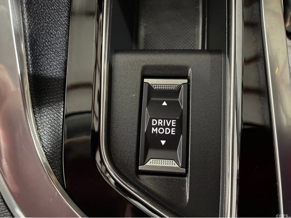 Peugeot 3008 MPV, Diesel, 2021, Blue