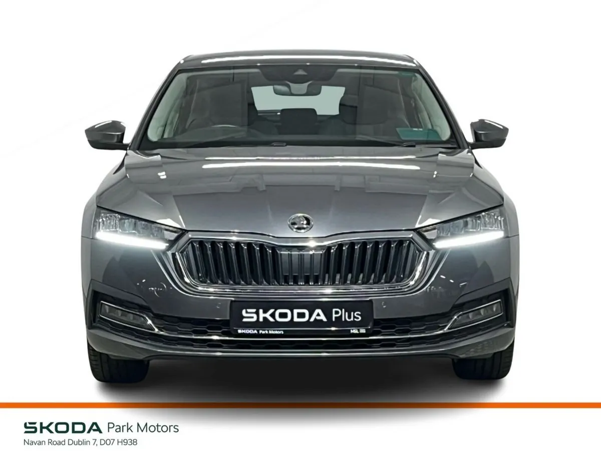 Skoda Octavia Saloon, Petrol, 2023, Grey