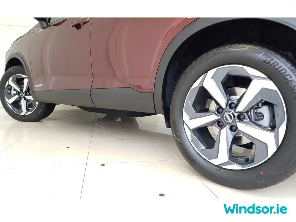 Nissan Qashqai SUV, Petrol Hybrid, 2023, Red