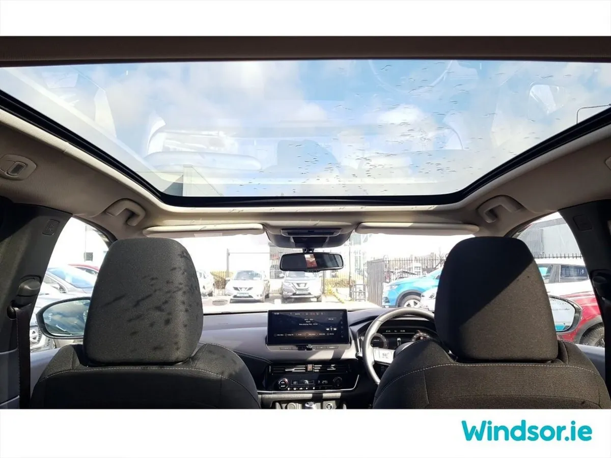 Nissan Qashqai SUV, Petrol Hybrid, 2023, Red