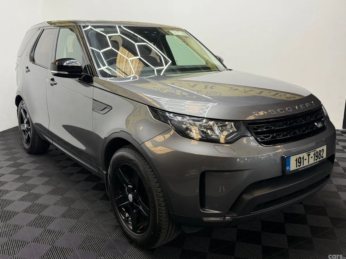 Land Rover Discovery SUV, Diesel, 2019, Grey