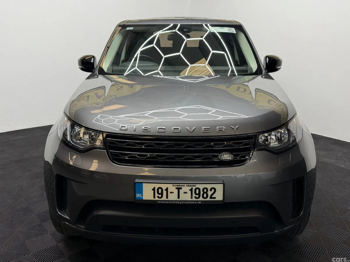 Land Rover Discovery SUV, Diesel, 2019, Grey