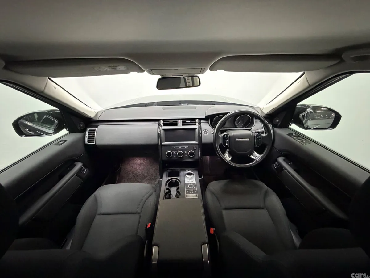 Land Rover Discovery SUV, Diesel, 2019, Grey