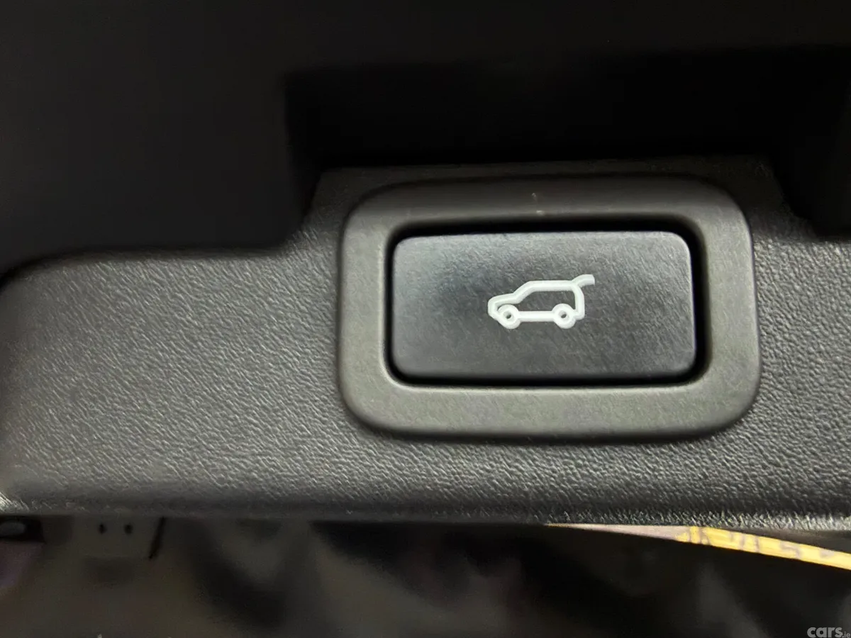 Land Rover Discovery SUV, Diesel, 2019, Grey