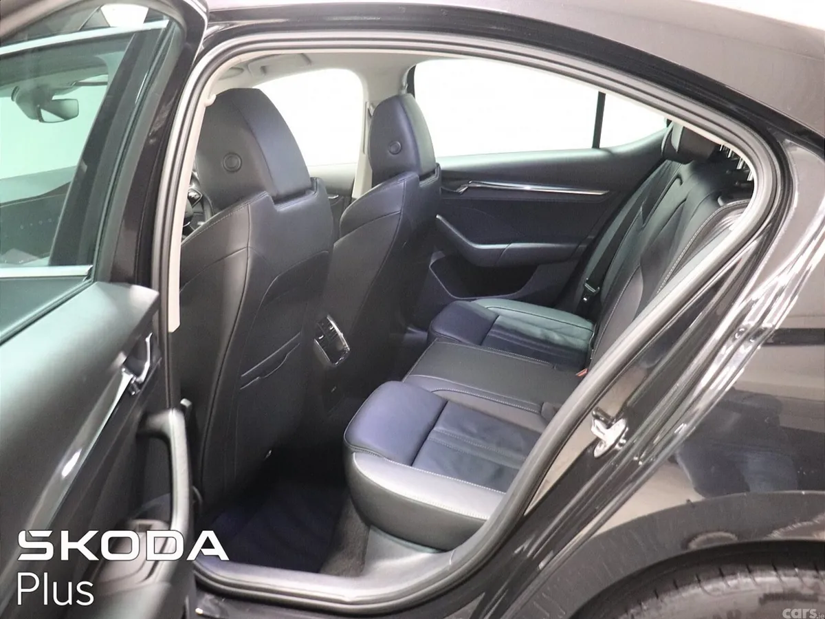 Skoda Octavia Saloon, Petrol, 2023, Black