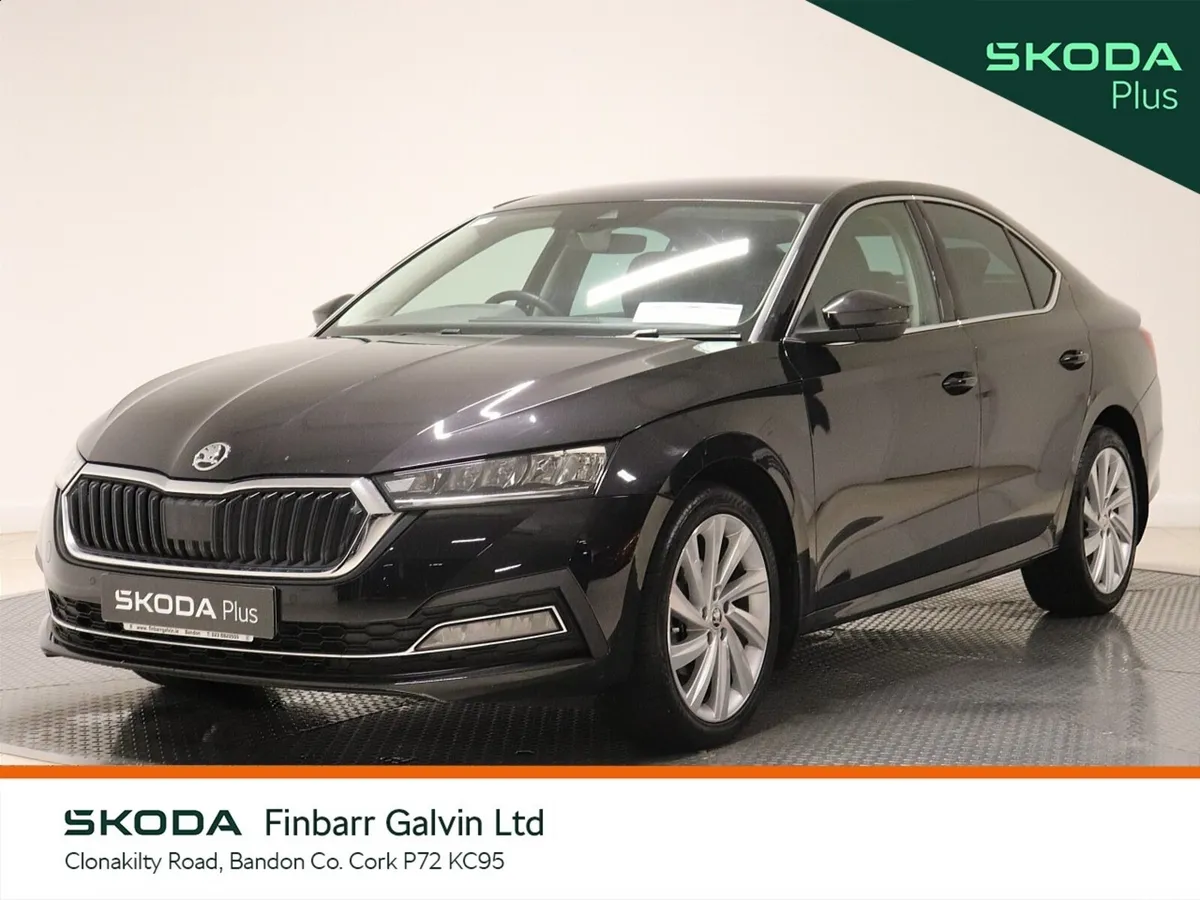 Skoda Octavia Saloon, Petrol, 2023, Black
