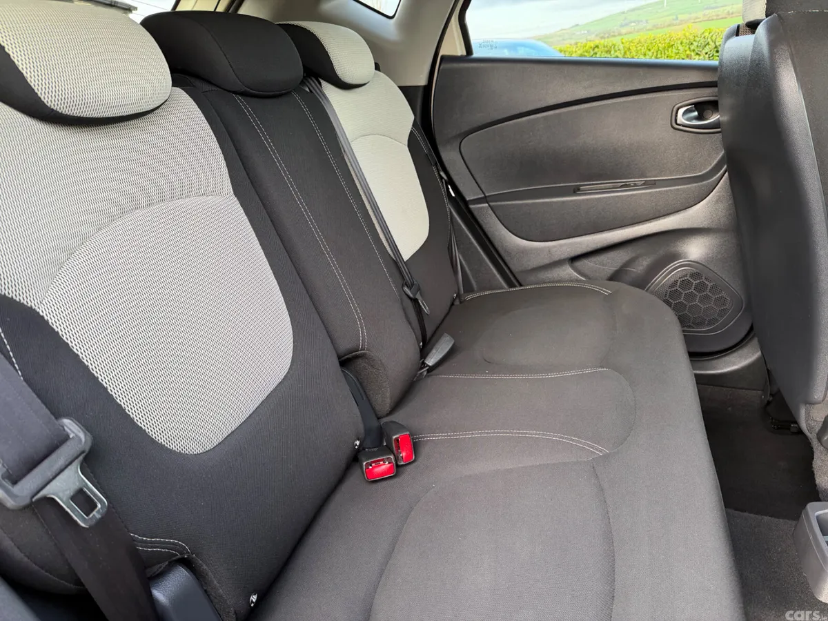 Renault Captur Hatchback, Diesel, 2019, White